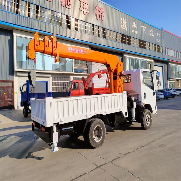 沙洋县三轮随车吊定制 农用改装机自备吊中瑞长期出售